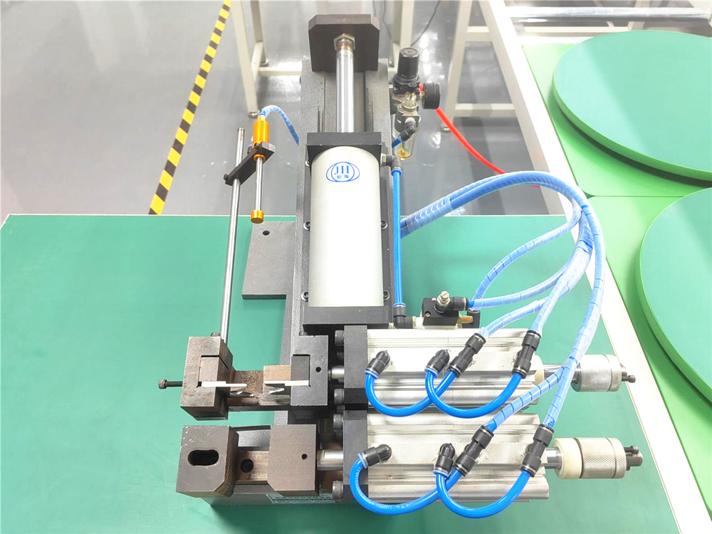 Equipment-02 (1)